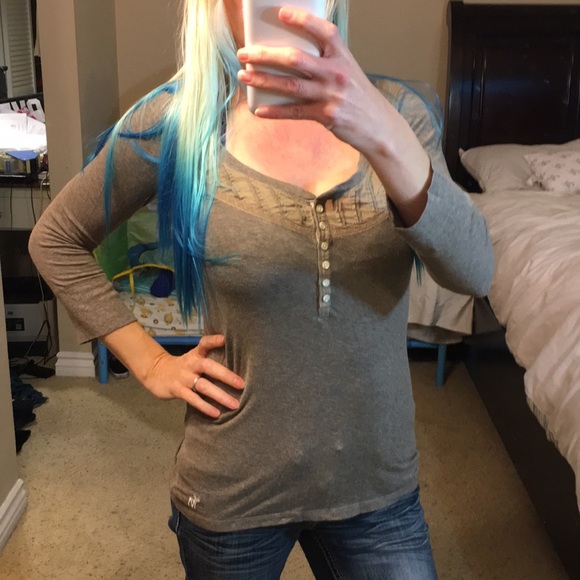 Abercrombie & Fitch Tops - Abercrombie & Fitch great condition shirt